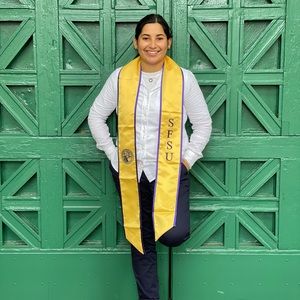 Meet your Posher, Laura